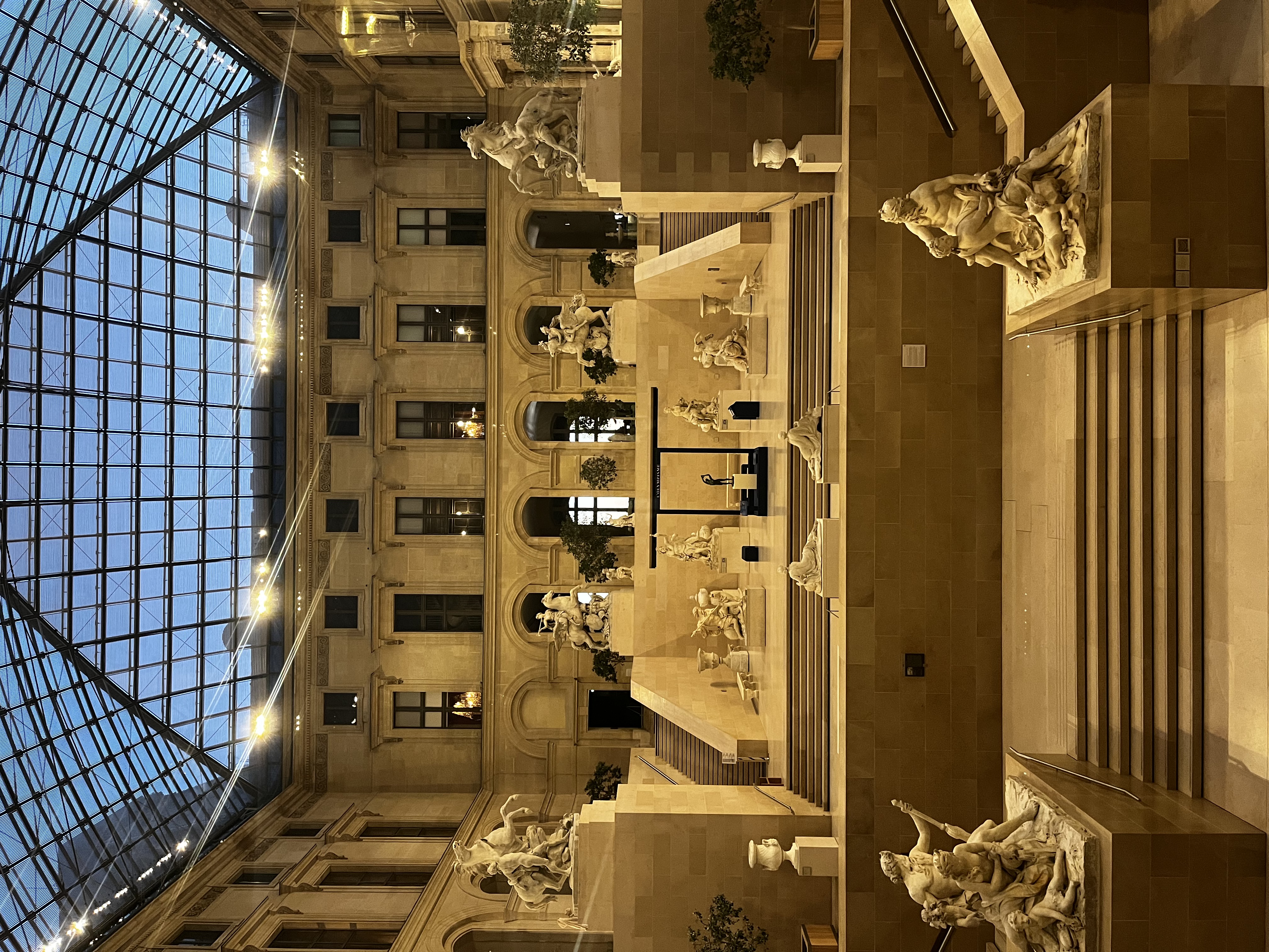 Cour Marly by night, Musée du Louvre